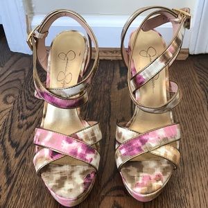 Jessica Simpson pink/gold heels